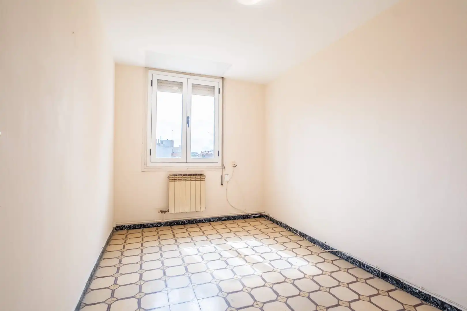 Habitación de Piso en venta en Zaragoza con Calefacción y Parquet