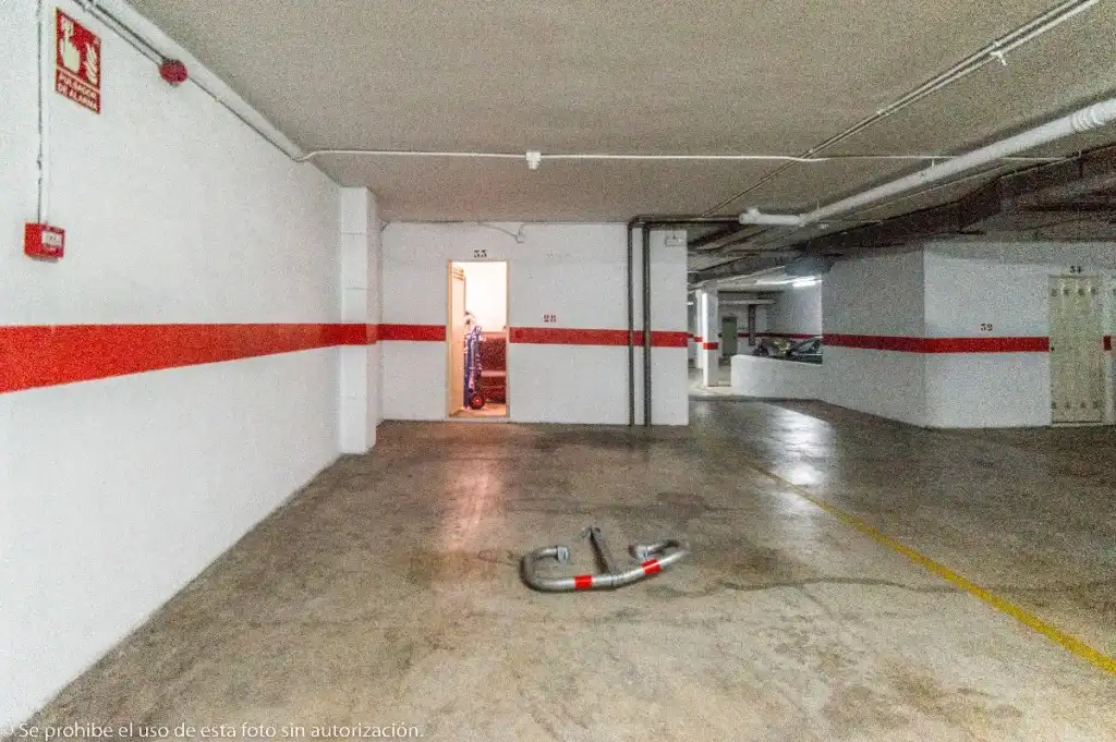 Aparcament de Dúplex en venda en Torremolinos amb Aire condicionat, Terrassa i Moblat