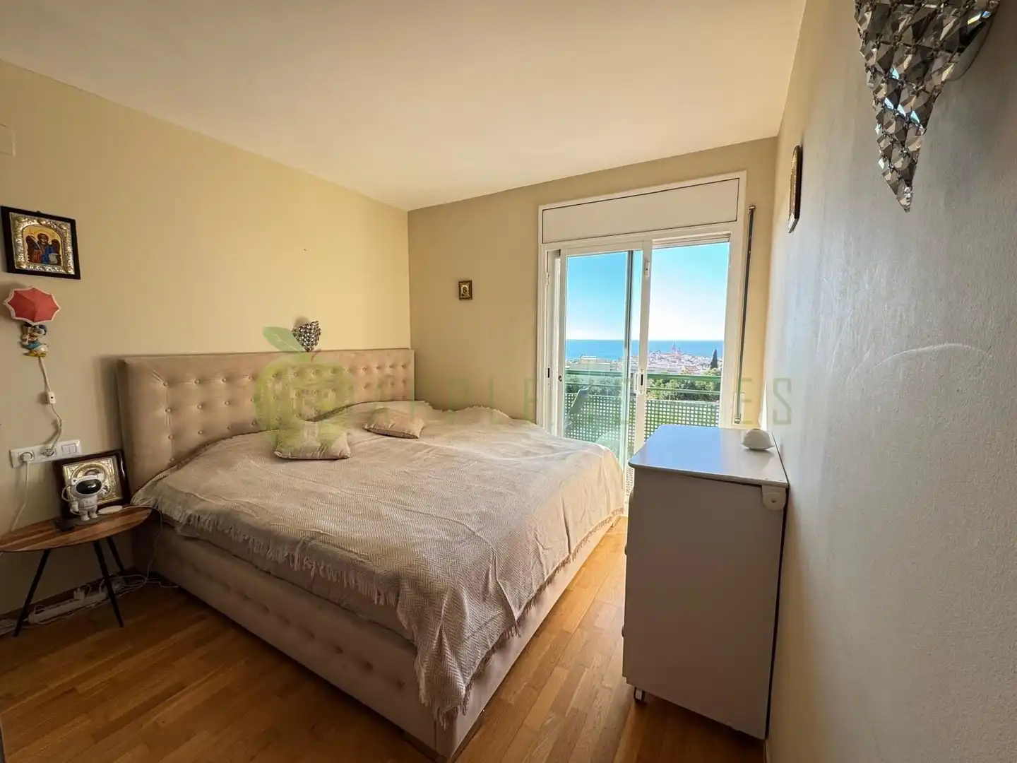 Habitación de Dúplex en venta en Sitges con Aire acondicionado, Calefacción y Jardín privado