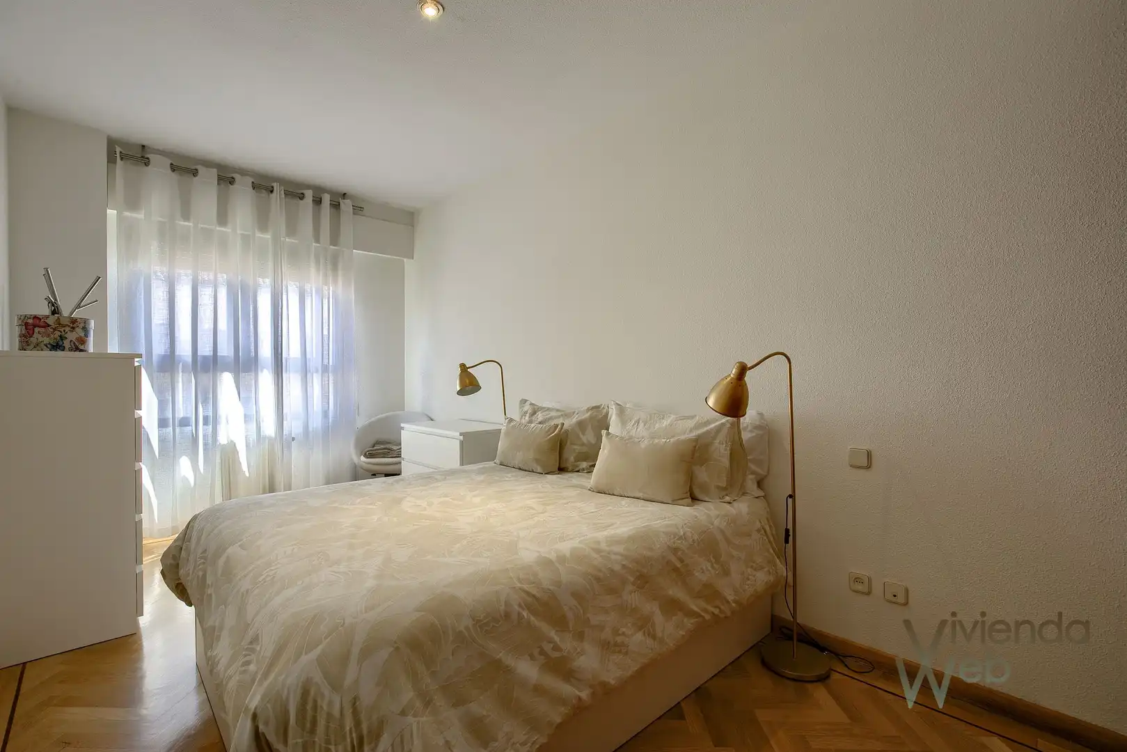Schlafzimmer von Wohnungen zur Miete in Madrid mit Klimaanlage, Heizung und Privatgarten