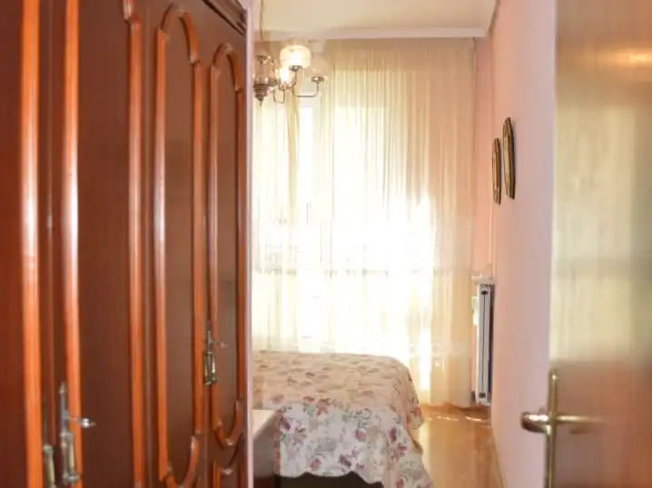 Habitación de Piso en venta en Vitoria - Gasteiz con Terraza y Balcón