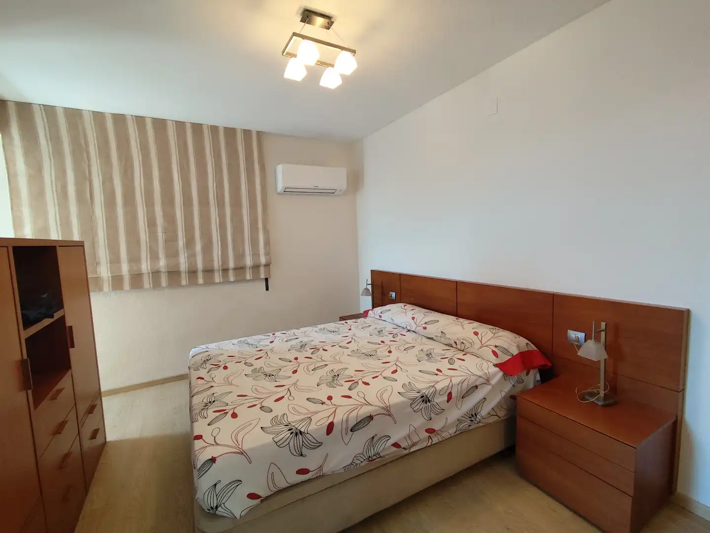 Bedroom of Flat for rent in Valencia  with Air Conditioner, Furnished and Washing machine