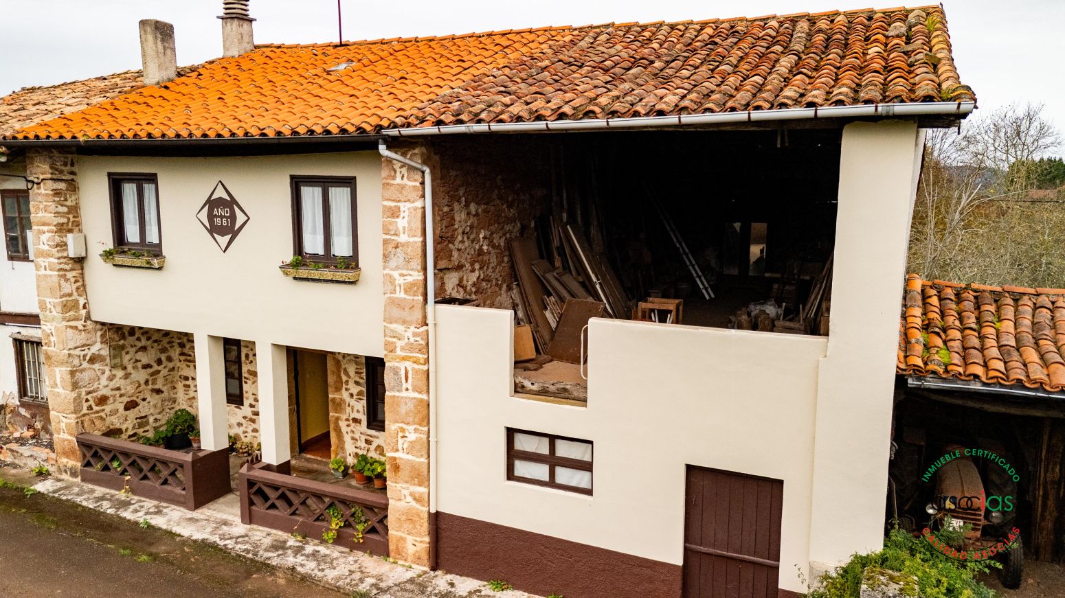 Vista exterior de Casa adosada en venda en Villaviciosa amb Calefacció, Jardí privat i Traster