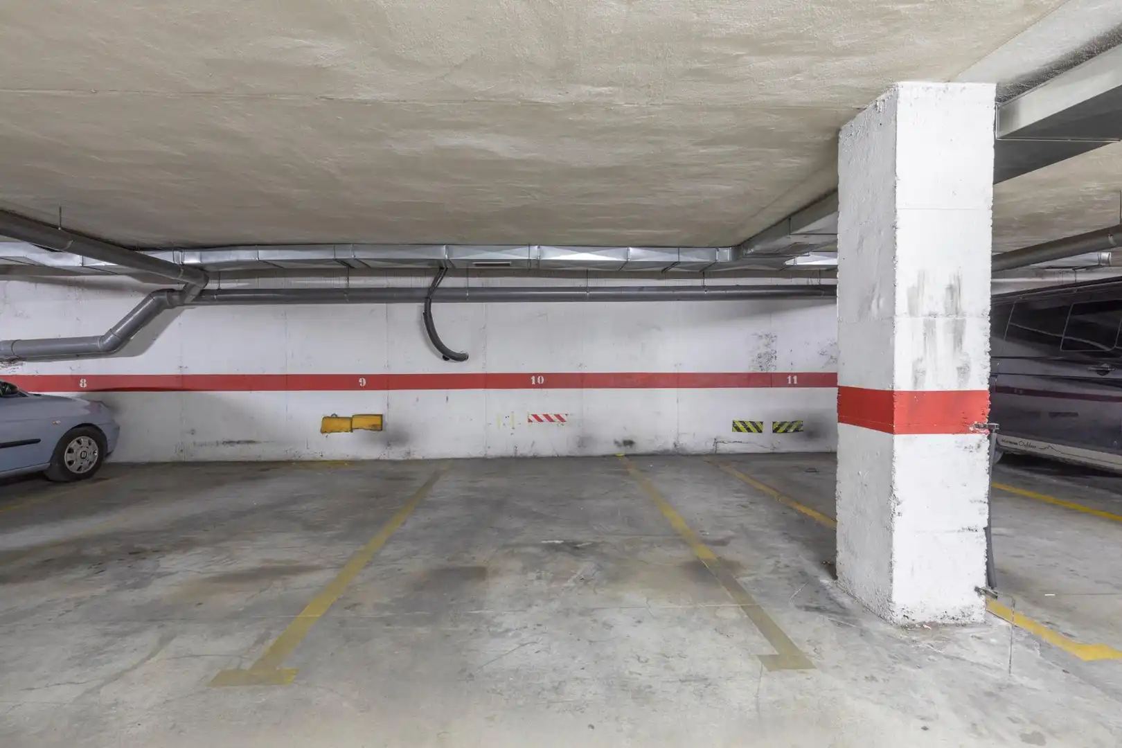 Parking de Piso en venta en Granada con Calefacción, Terraza y Amueblado