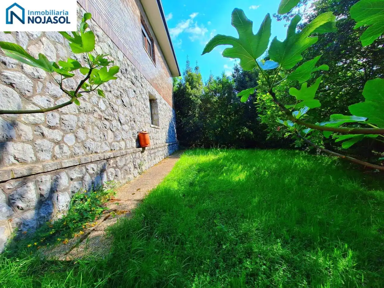 Jardí de Casa o xalet en venda en Noja amb Calefacció i Terrassa