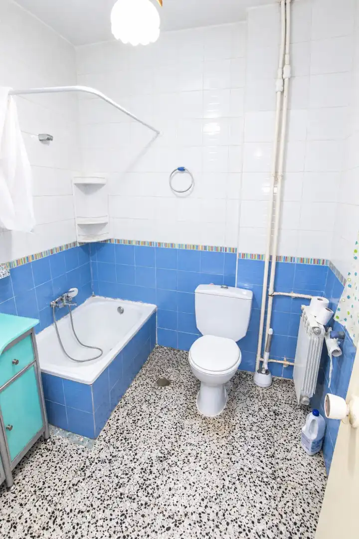 Bathroom of Flat for sale in El Perchel