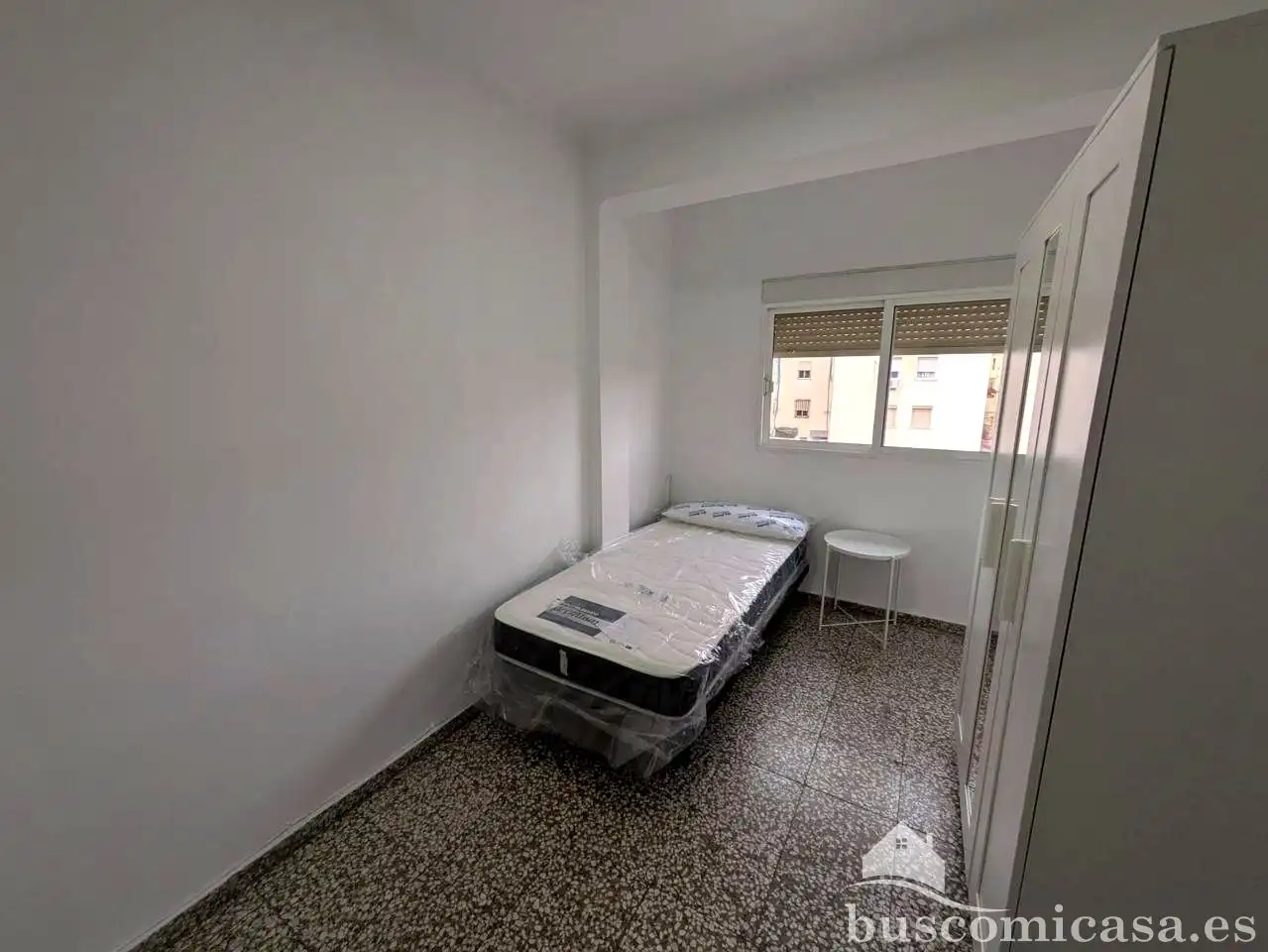 Habitación de Piso para compartir en Linares con Aire acondicionado y Amueblado