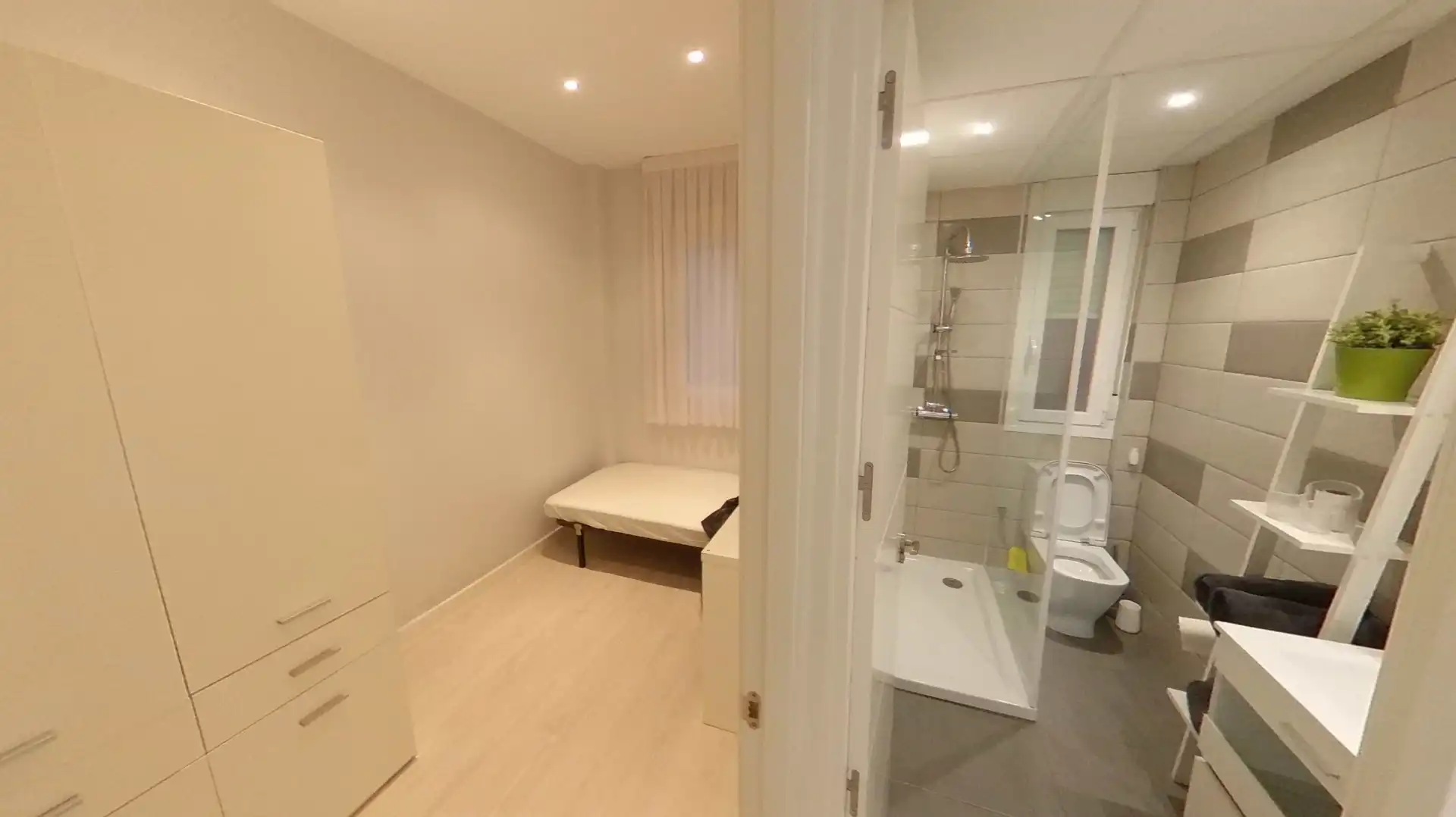 Flat for rent in Calle de las Peñuelas, Acacias