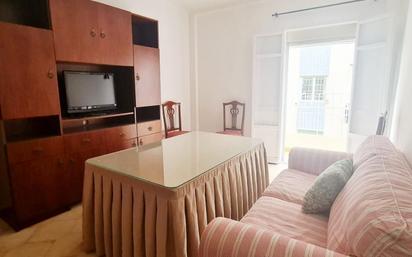 Living room of Flat for sale in  Sevilla Capital  with Air Conditioner, Terrace and Balcony