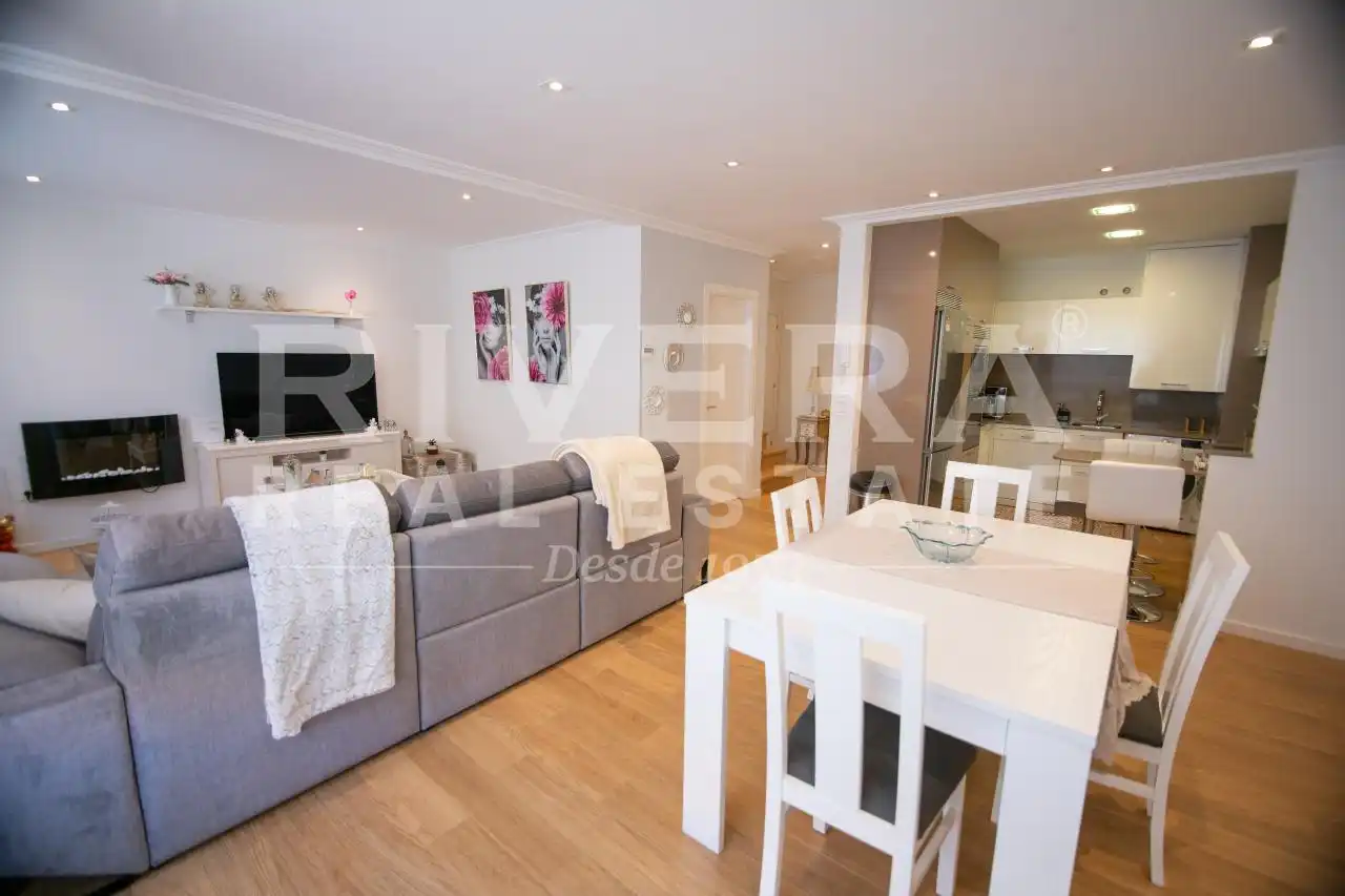 Living room of Duplexes for sale in Nigrán  with Heating, Parquet flooring and Storage room