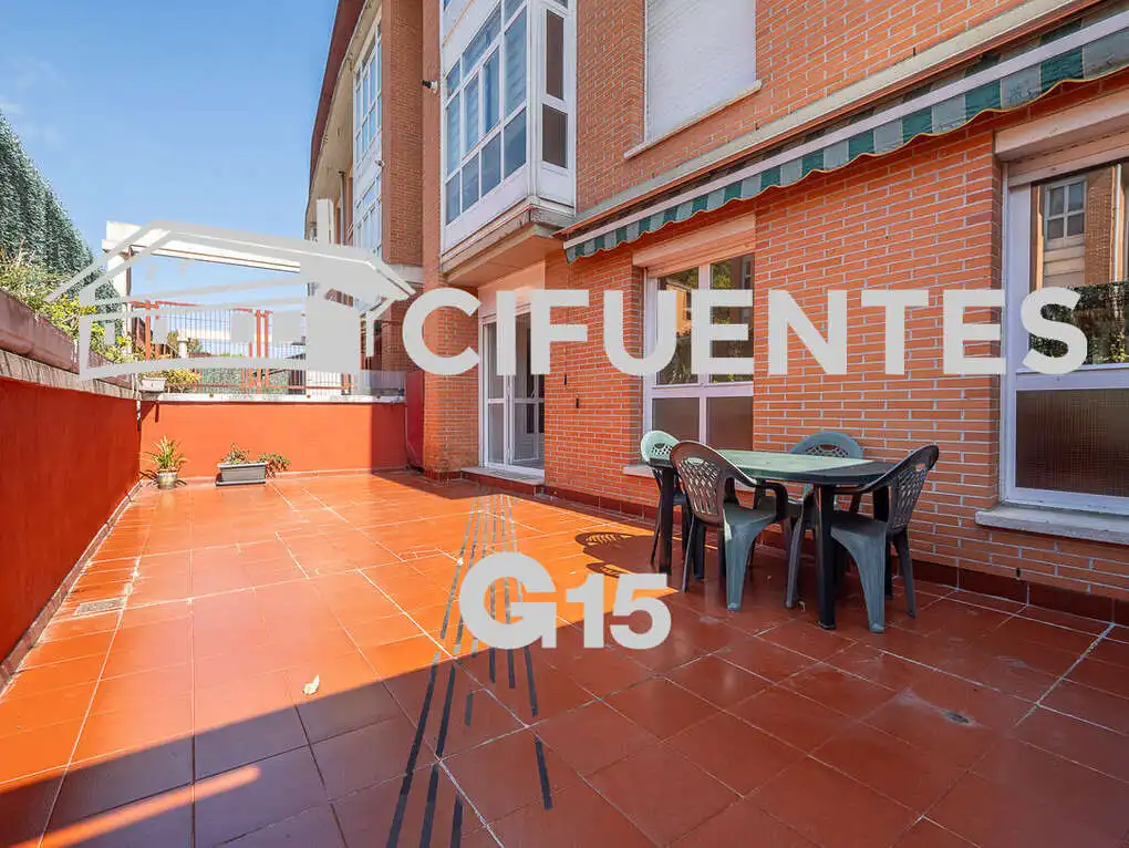 Flat with lift for sale in Txomin Agirre Pasealekua, imagen 3