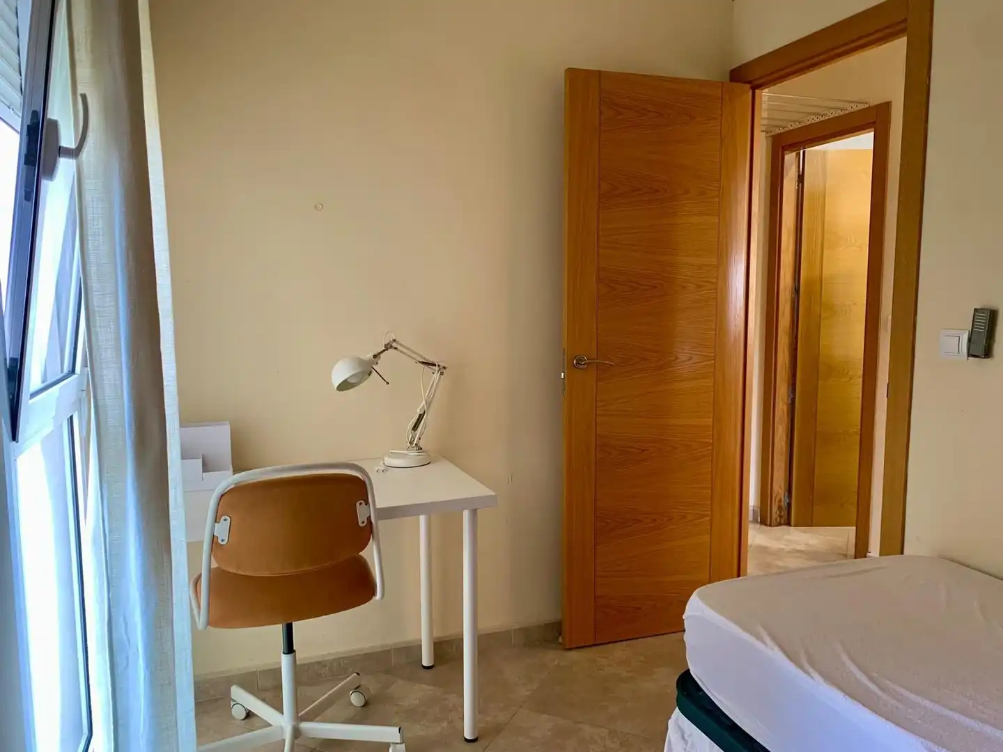 Habitación de Apartamento de alquiler en Alicante / Alacant con Terraza, Amueblado y Piscina comunitaria