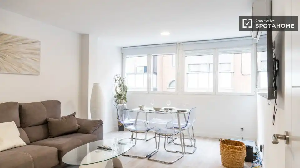 Sala de estar de Piso de alquiler en Madrid con Aire acondicionado, Calefacción y Amueblado