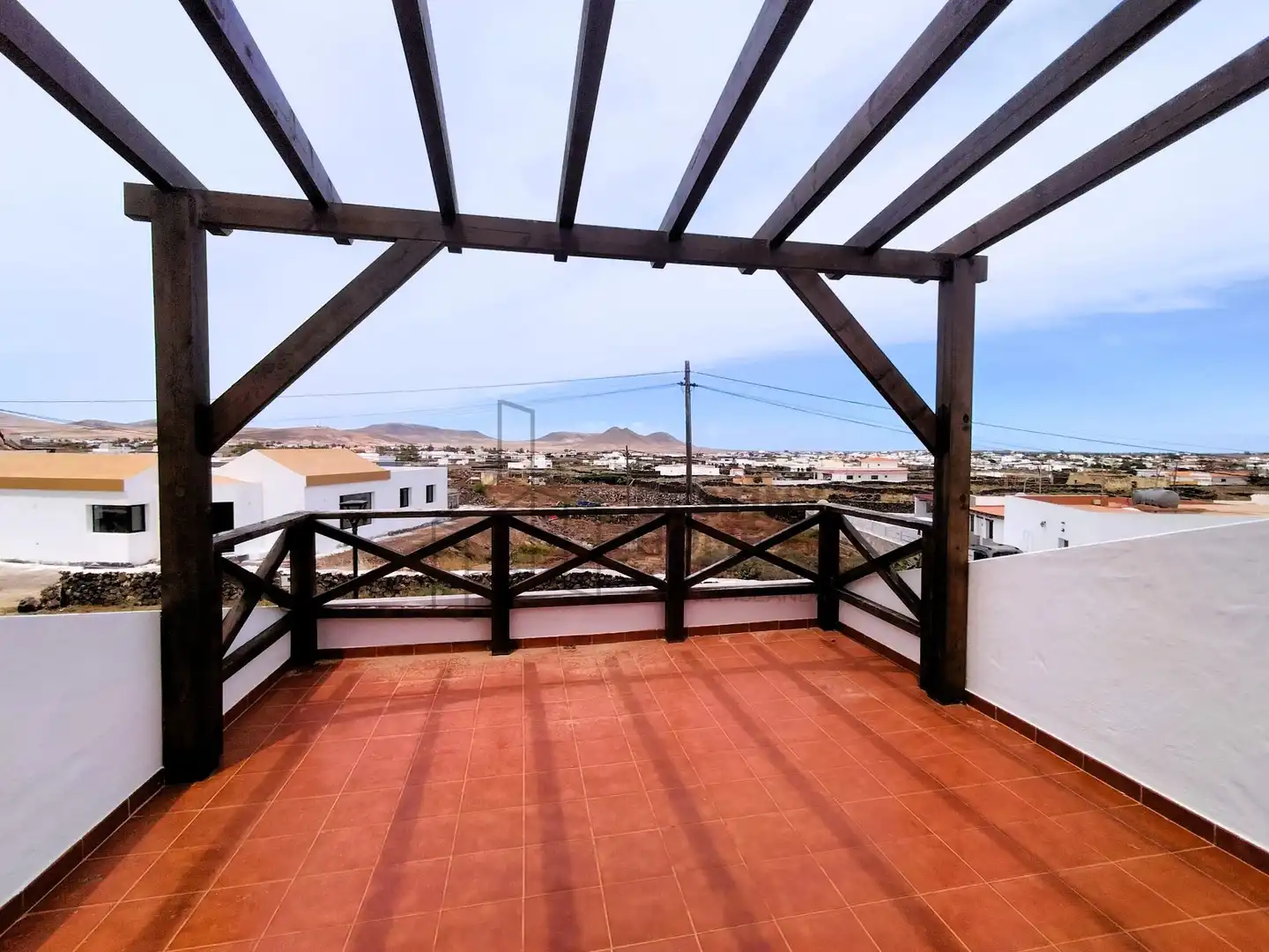 Terrassa de Casa o xalet en venda en La Oliva amb Jardí privat, Traster i Piscina