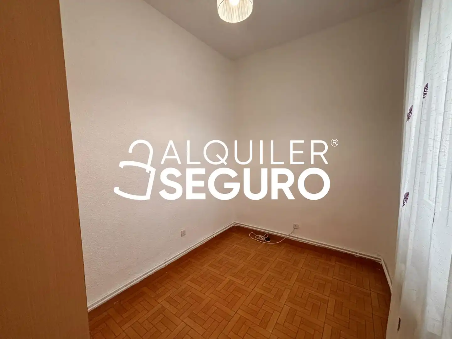 Schlafzimmer von Wohnung zur Miete in Madrid mit Klimaanlage und Heizung
