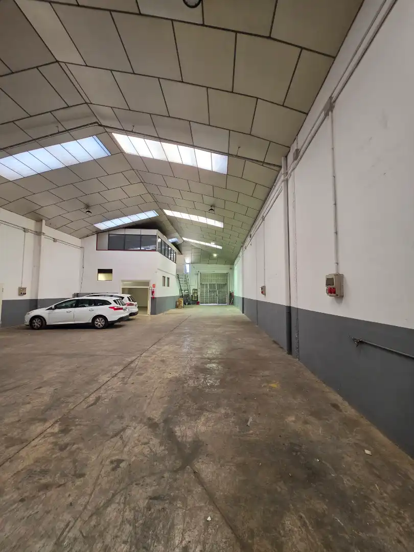 Fabrikhallen zur Miete in Santa Perpètua de Mogoda