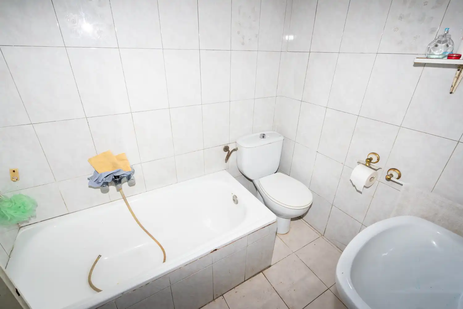 Bany de Casa o xalet en venda en L'Aldea amb Jardí privat, Terrassa i Traster