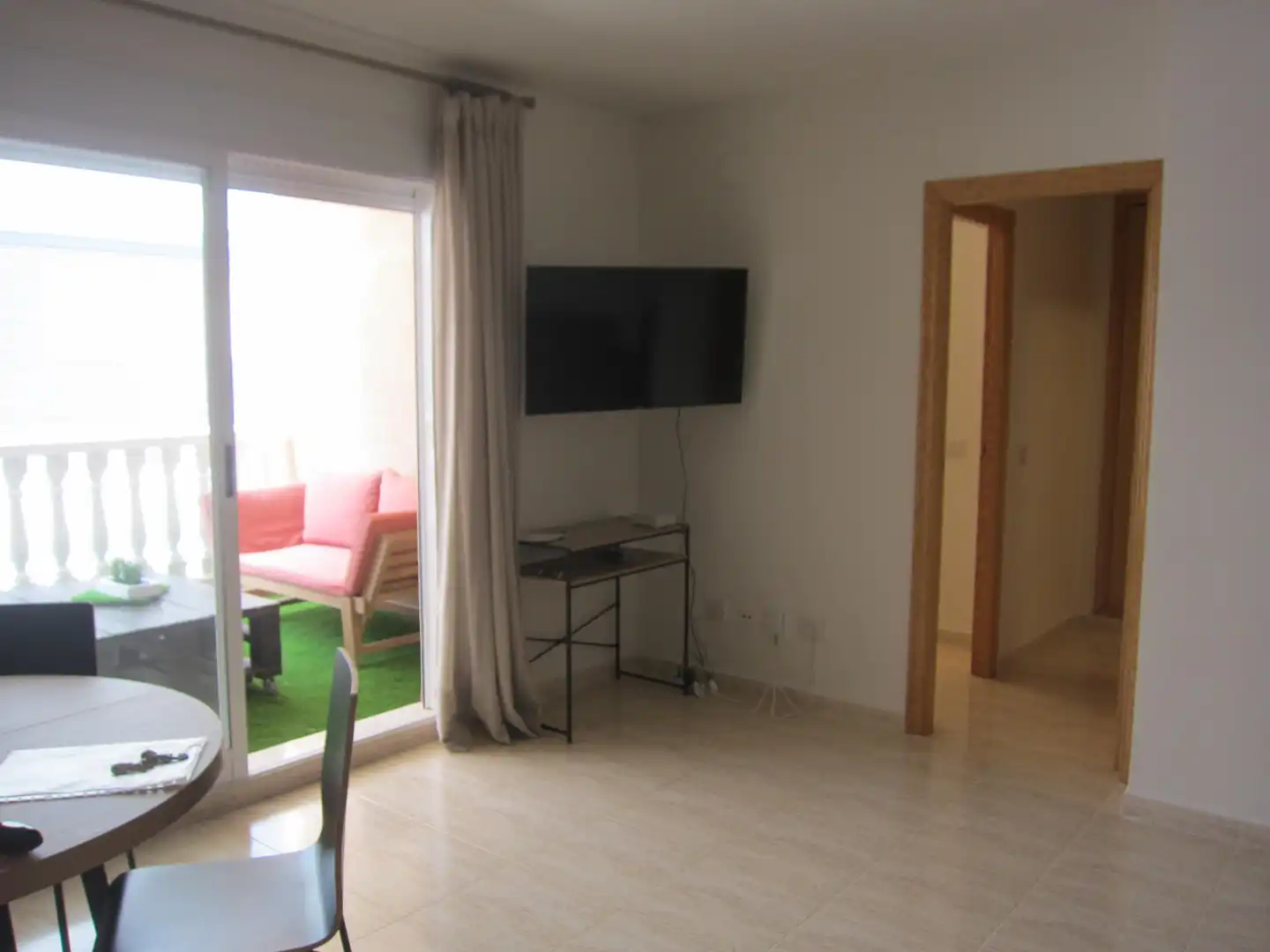 Sala de estar de Apartamento de alquiler en Moncofa con Aire acondicionado, Calefacción y Terraza