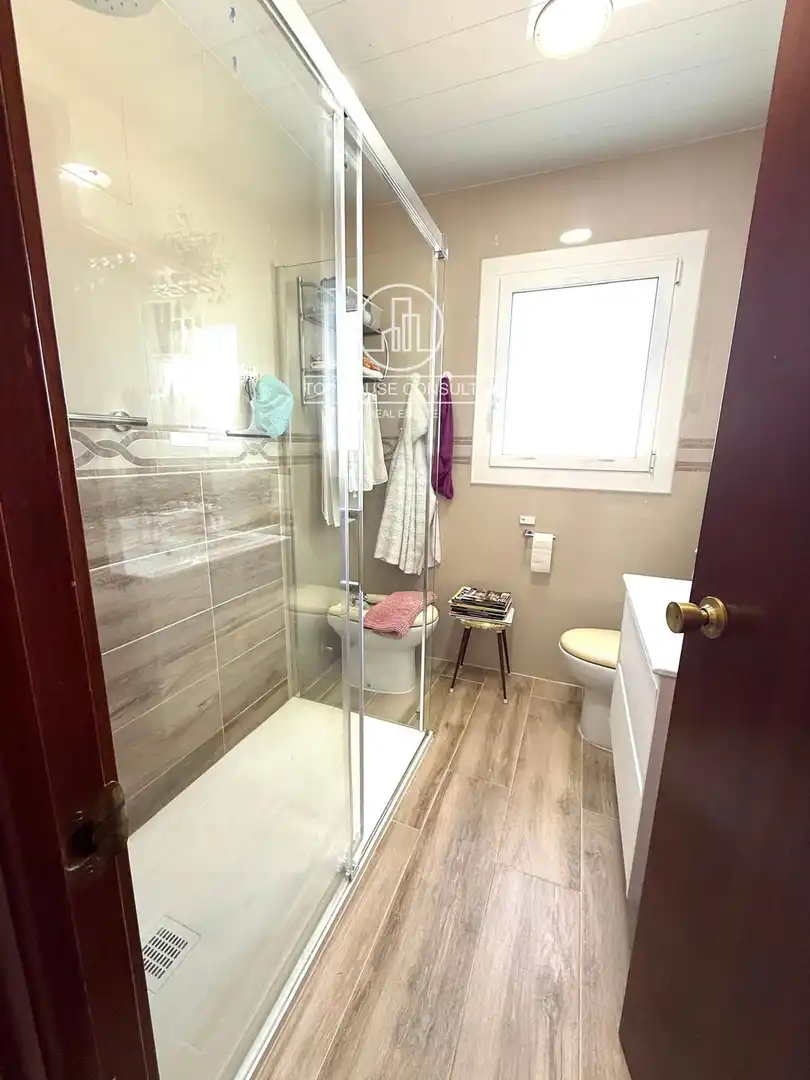 Bathroom of Houses for sale in Arenys de Munt  with Air Conditioner, Heating and Terrace