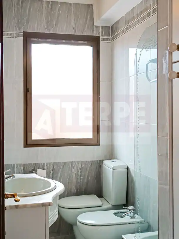 Baño de Piso en venta en Errenteria con Calefacción y Balcón