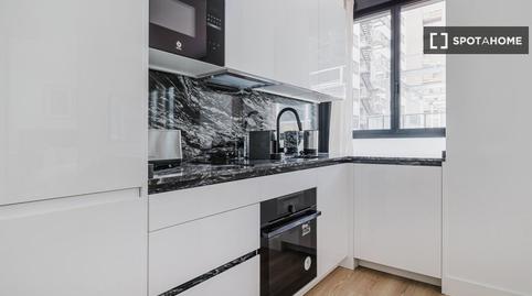 Foto 4 de Estudi per a compartir a Castillejos - Cuzco,  Madrid Capital