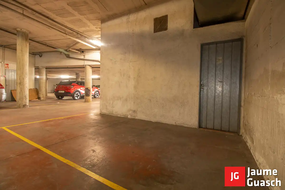 Parking de Piso en venta en Torredembarra con Calefacción, Terraza y Trastero