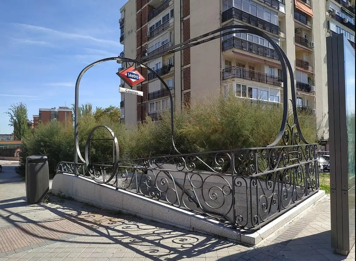 Außenansicht von Geschaftsraum zum Verkauf in Madrid