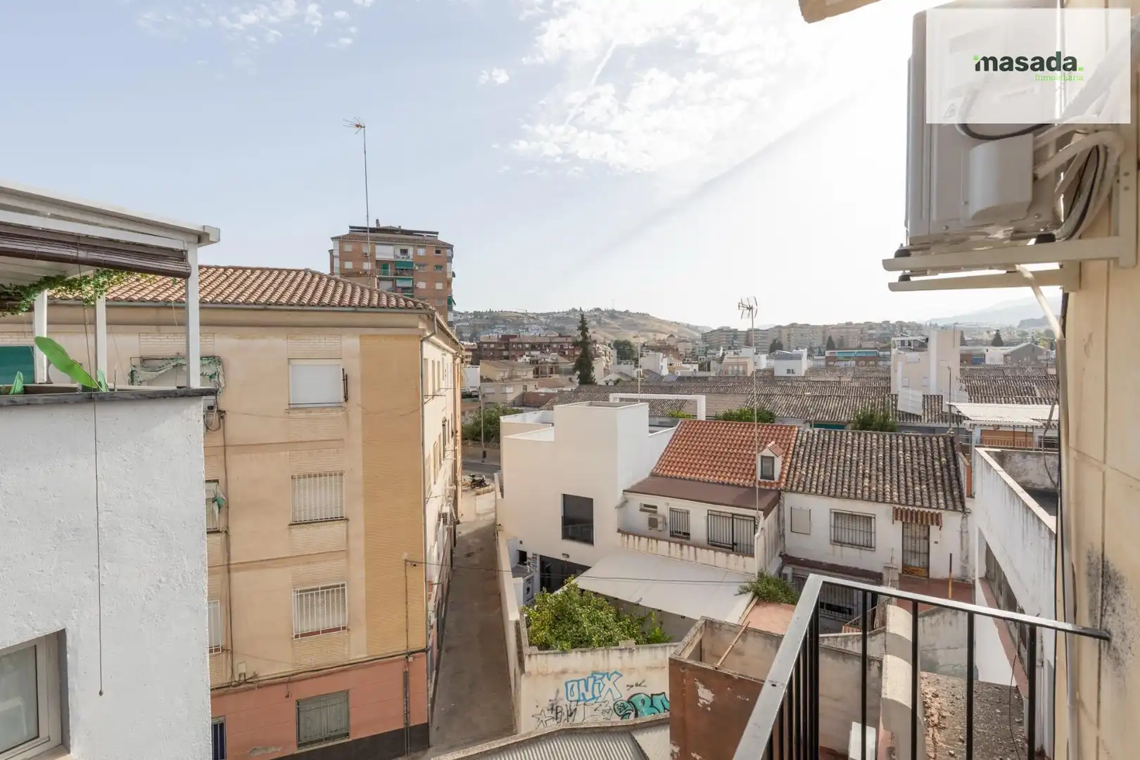 Vista exterior de Piso en venta en Granada con Terraza y Amueblado