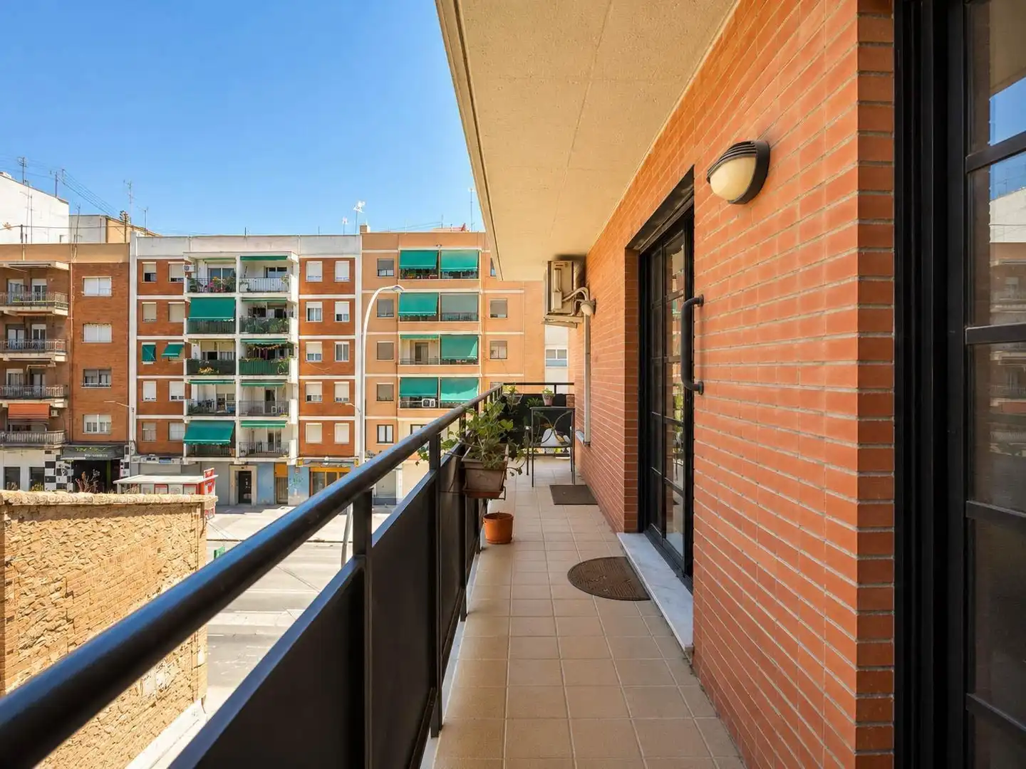 Terrassa de Pis de lloguer en Valencia amb Moblat i Balcó