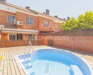 Exterior view of Single-family semi-detached to rent in Sant Joan Despí  with Air Conditioner, Terrace and Swimming Pool