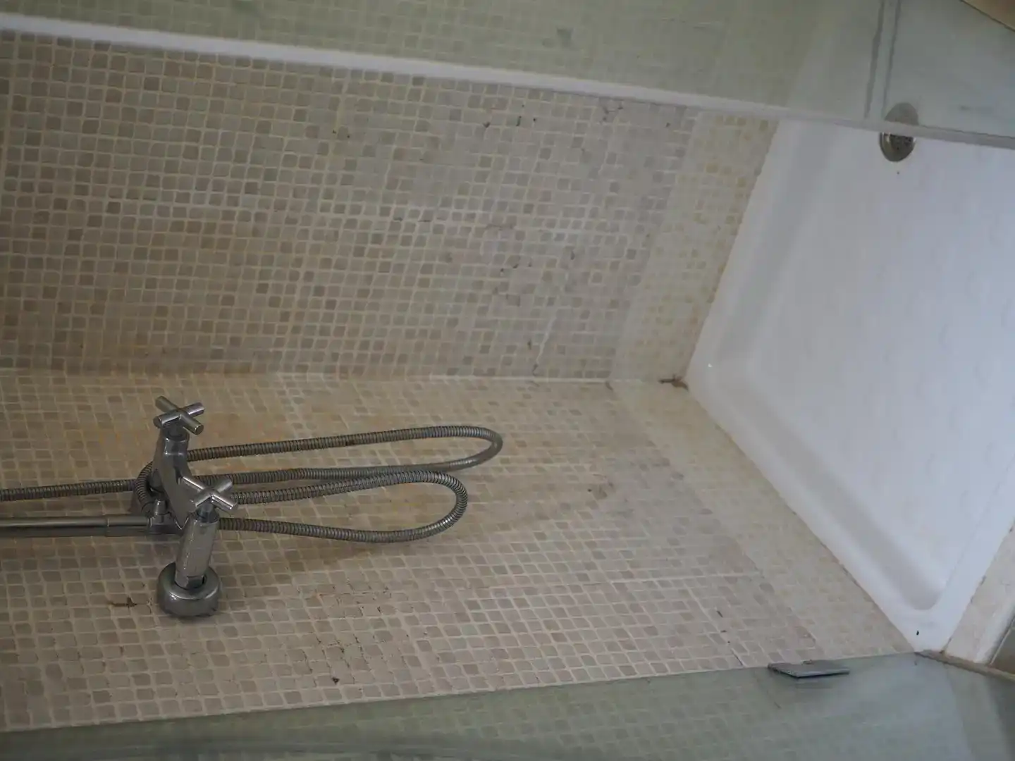Badezimmer von Wohnungen zur Miete in  Madrid Capital mit Klimaanlage und Balkon