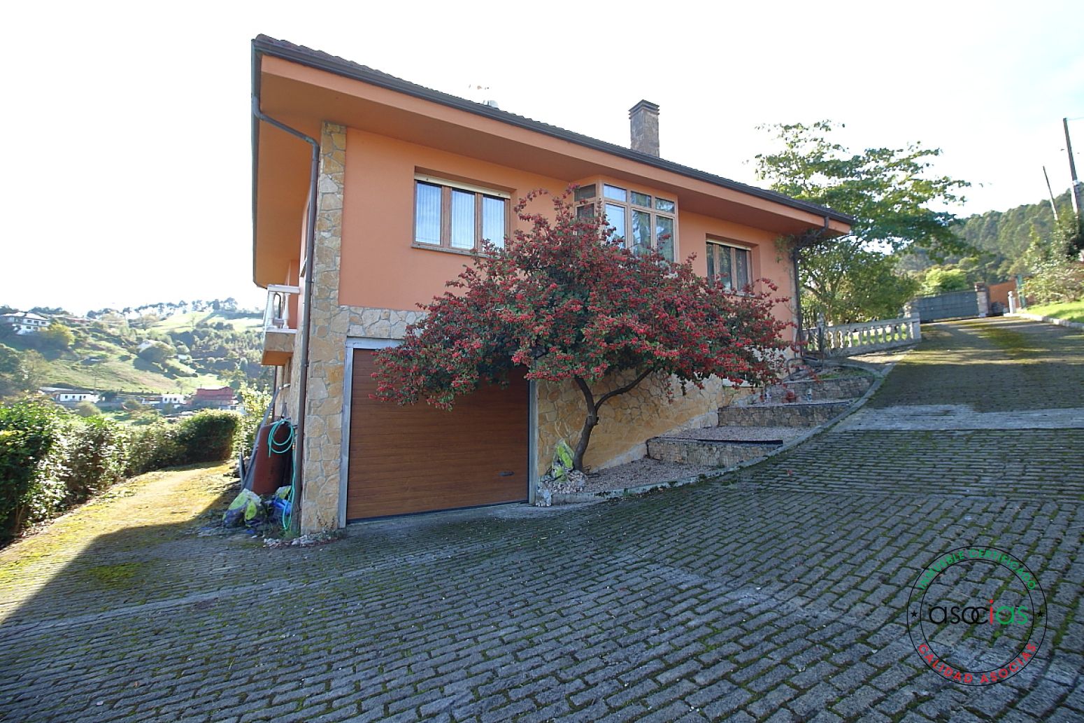 Vista exterior de Casa o xalet en venda en Gijón  amb Calefacció i Parquet
