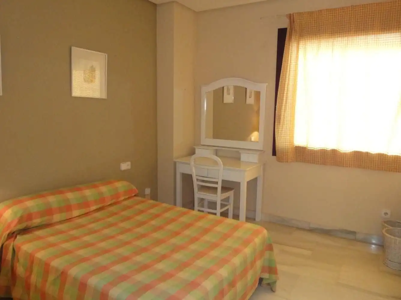 Apartamento de alquiler en Avenida Alcalde Luis Uruñuela, Urbadiez - Entrepuentes