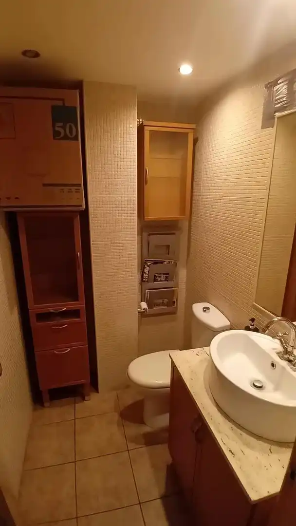 Baño de Apartamento en venta en Lleida con Calefacción, Parquet y Amueblado