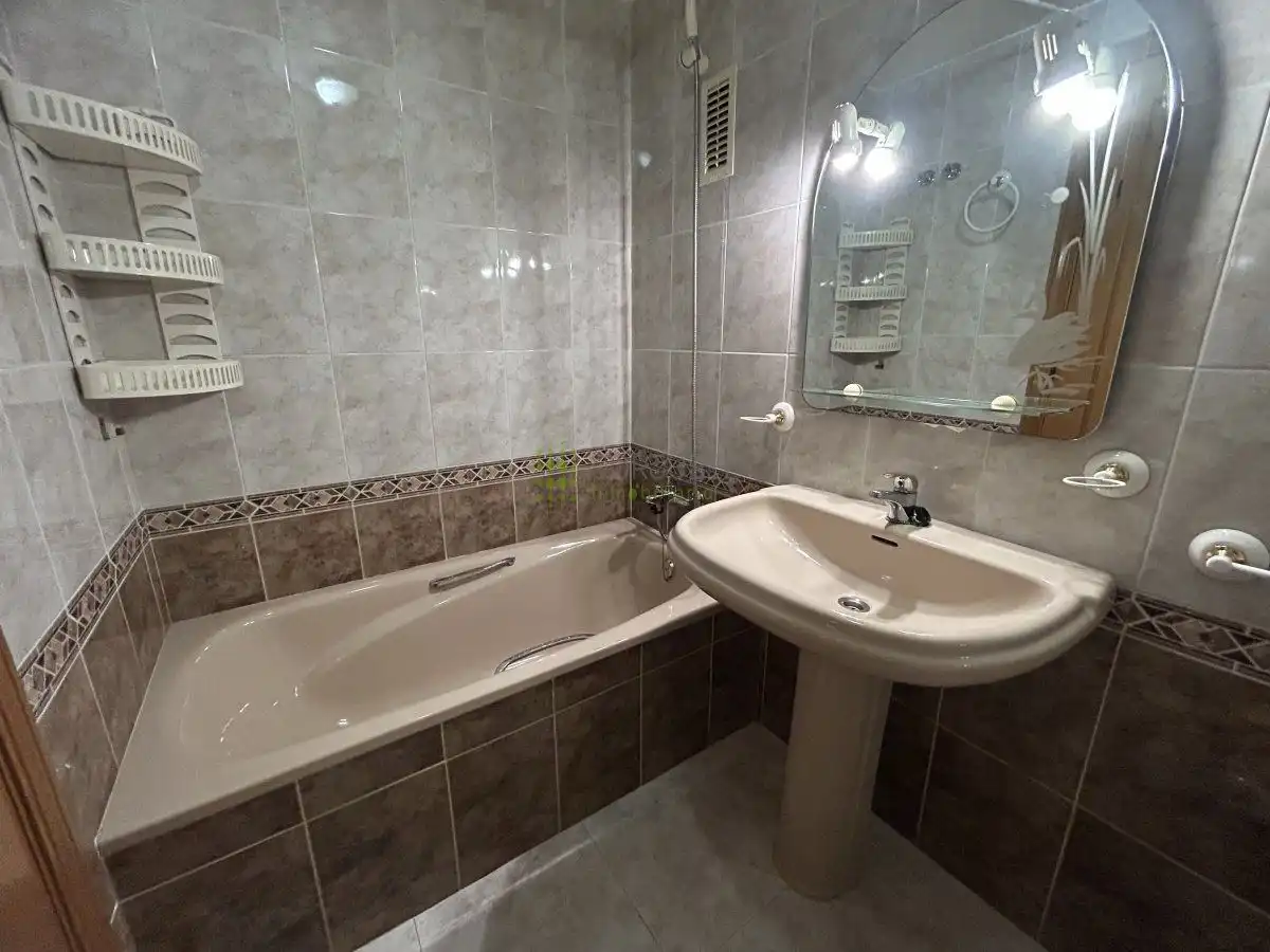 Piso en venta en Tarrega monteblanco, Ensanche - Parque del Oeste