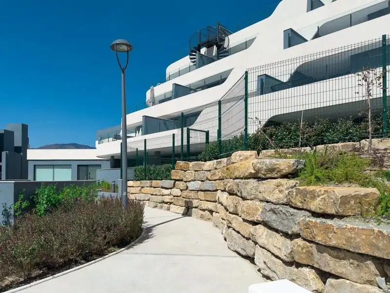 Vista exterior de Planta baja de alquiler en Estepona con Aire acondicionado, Calefacción y Terraza