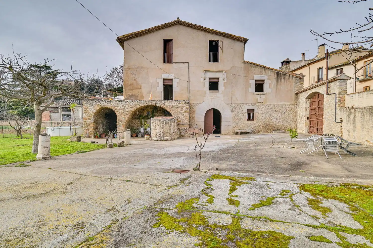 Maison rustique avec jardin à vendre à Calle del Torrent Anglí