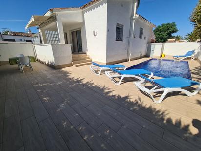 Piscina de Casa o xalet en venda en Empuriabrava amb Aire condicionat, Calefacció i Terrassa