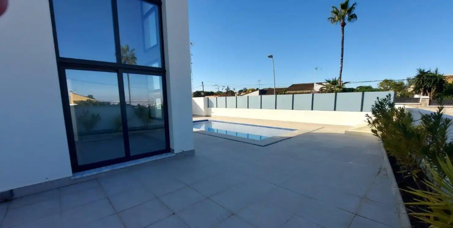 Chalet con terraza en venta en Los Balcones - Los Altos, imagen 26