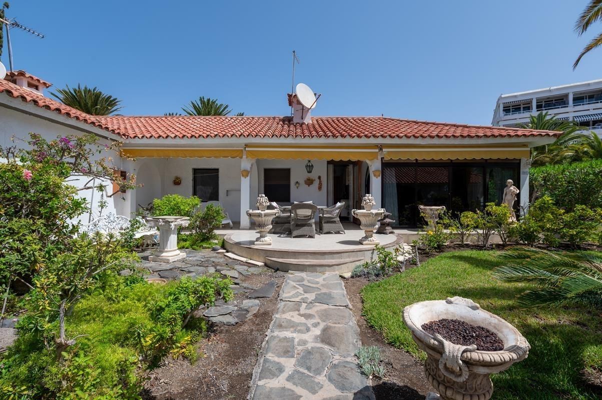 Jardí de Casa o xalet en venda en San Bartolomé de Tirajana amb Jardí privat, Terrassa i Piscina comunitària