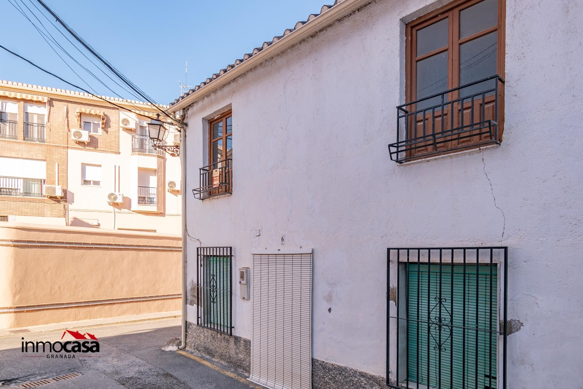 Vista exterior de Casa adosada en venta en Las Gabias con Terraza