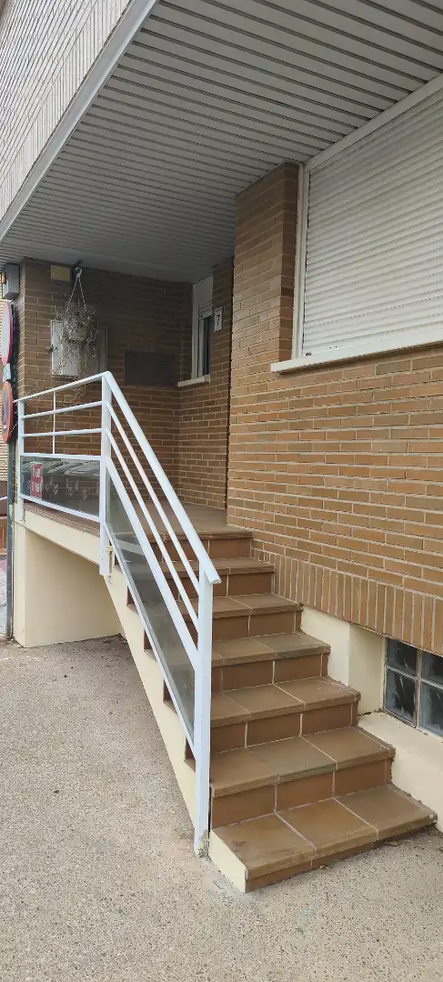 Terrassa de Casa adosada en venda en Zaragoza amb Aire condicionat, Calefacció i Jardí privat