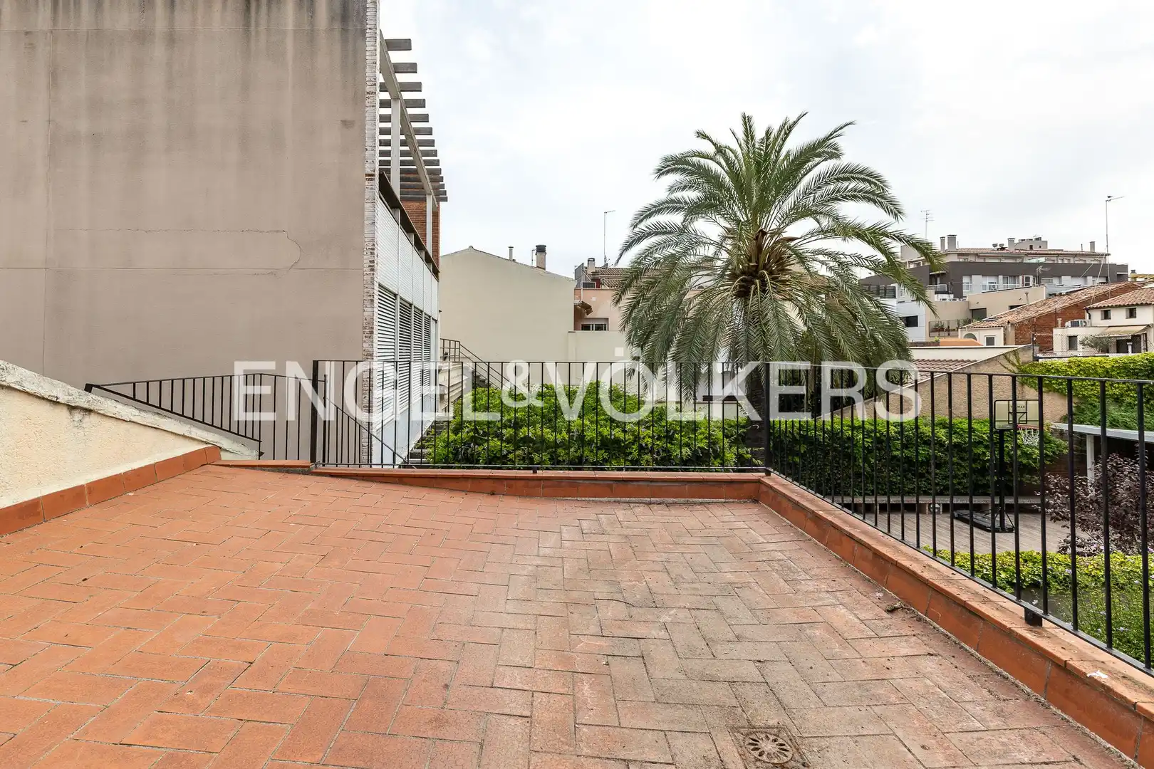 Terrassa de Casa adosada en venda en Sabadell amb Aire condicionat, Calefacció i Jardí privat