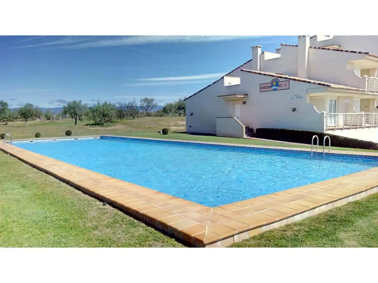 Piscina de Apartamento en venta en San Jorge / Sant Jordi con Terraza, Amueblado y Alarma