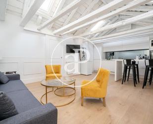 Sala d'estar de Pis en venda en  Madrid Capital amb Aire condicionat, Calefacció i Moblat