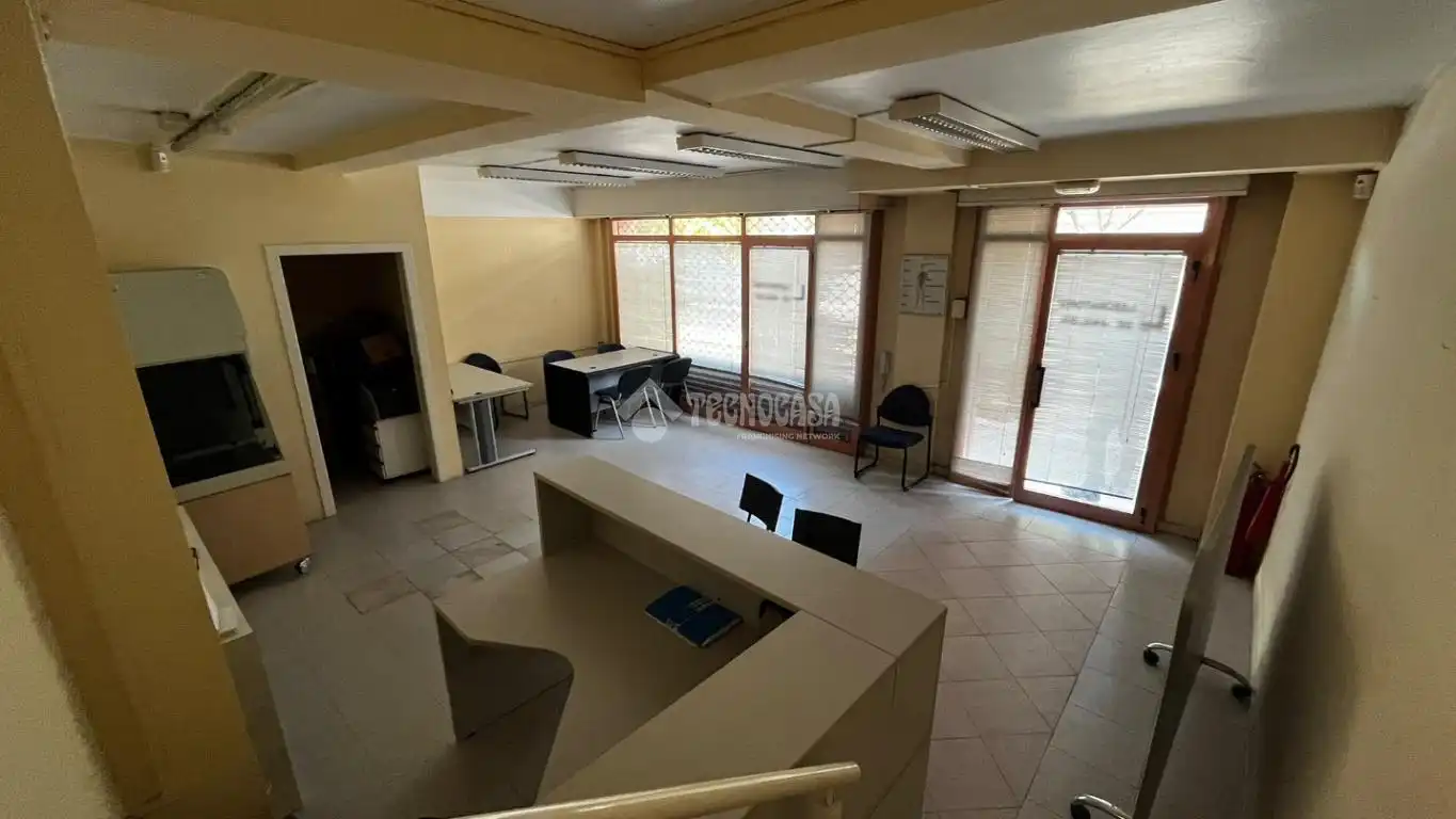 Local comercial en venda a Centre - Eixample – Can Llobet