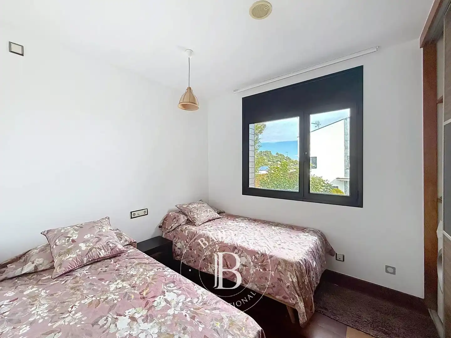 Dormitori de Casa o xalet en venda en Santa Susanna amb Aire condicionat, Calefacció i Jardí privat