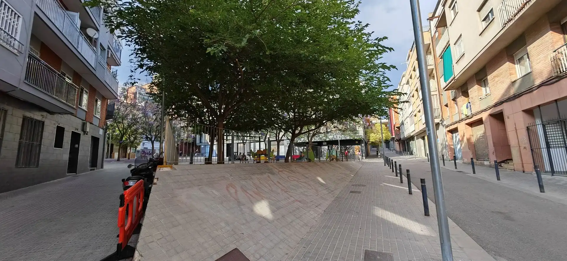 Außenansicht von Geschaftsraum zum Verkauf in L'Hospitalet de Llobregat