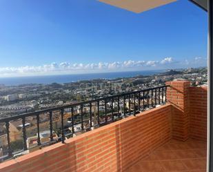 Vista exterior de Casa o xalet de lloguer en Benalmádena amb Aire condicionat i Moblat