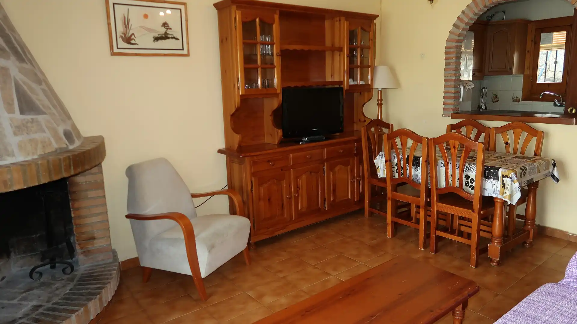 Terraced house with pool to rent in Calle Lambda, imagen 5